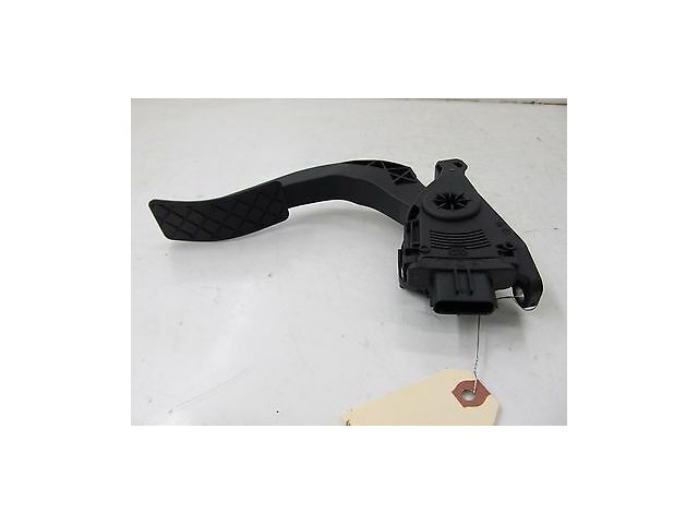 2008-2012 AUDI A4 AVANT WAGON B8 OEM ACCELERATION GAS PEDAL PAD ASSEMBLY