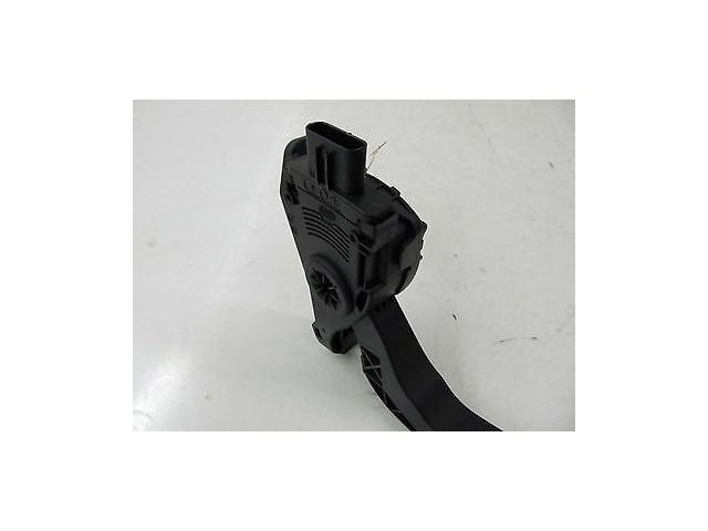 2008-2012 AUDI A4 AVANT WAGON B8 OEM ACCELERATION GAS PEDAL PAD ASSEMBLY