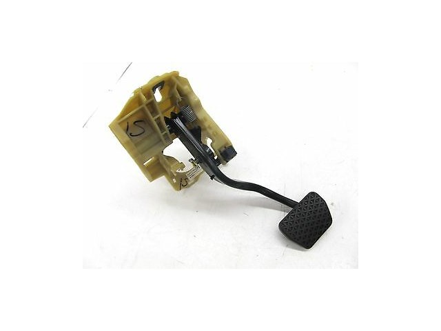 2004-2005 BMW 525i 530i E60 OEM LEFT FRONT DRIVER'S SIDE BRAKE PEDAL 6759950