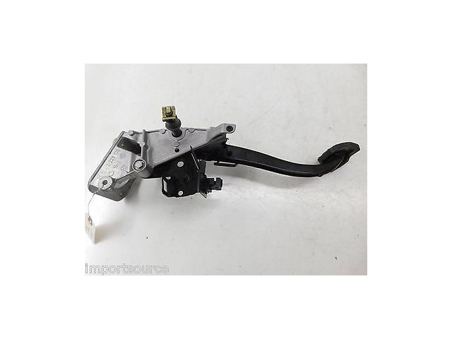 2003-2005 BMW Z4 E85 OEM LEFT FRONT STOPPING BRAKE PEDAL ASSEMBLY