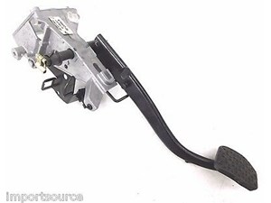 2003-2005 BMW Z4 E85 OEM LEFT FRONT STOPPING BRAKE PEDAL ASSEMBLY