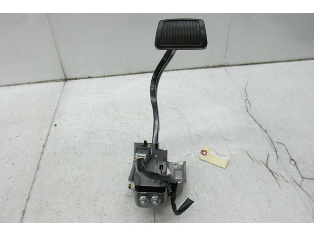 2014-2016 KIA CADENZA OEM BRAKE PEDAL ASSEMBLY 