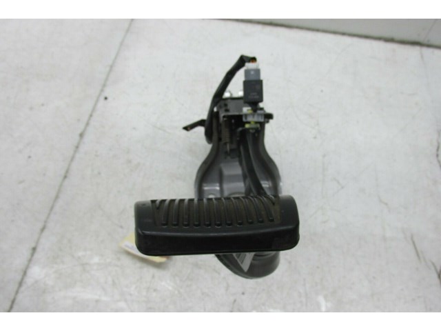 2014-2016 KIA CADENZA OEM BRAKE PEDAL ASSEMBLY 