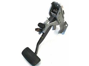 2005-2006 INFINITI G35 SEDAN OEM BRAKE PEDAL W/ SENSORS AND PAD STOP BRAKES