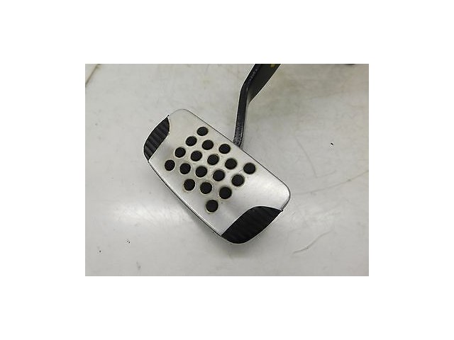 2006-2008 NISSAN 350Z COUPE OEM FLOOR BRAKE PEDAL PAD ASSEMBLY