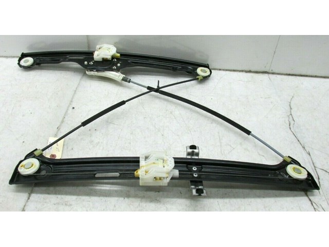  2007-2010 BMW X5 E70 OEM LEFT FRONT DOOR WINDOW TRACK REGULATOR