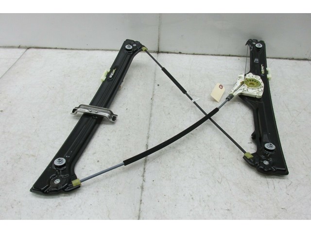  2007-2010 BMW X5 E70 OEM RIGHT FRONT DOOR WINDOW TRACK REGULATOR