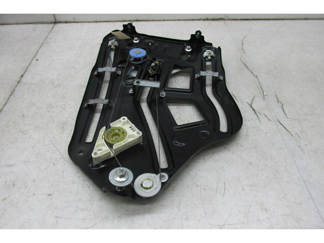 2009-2013 INFINITI G37 CONVERTIBLE OEM RIGHT REAR PASSENGER SIDE WINDOW TRACK