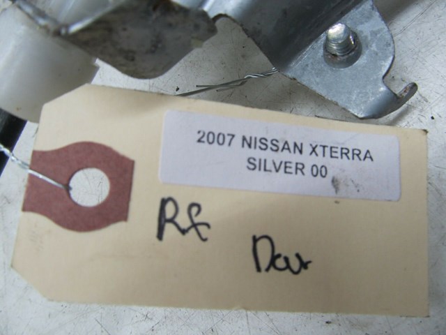 2007-2015 NISSAN XTERRA OEM RIGHT FRONT PASSENGER DOOR WINDOW TRACK 