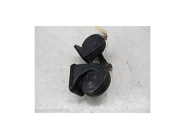2008-2011 LINCOLN TOWN CAR OEM HORN ASSEMBLY WITH BRACKET 