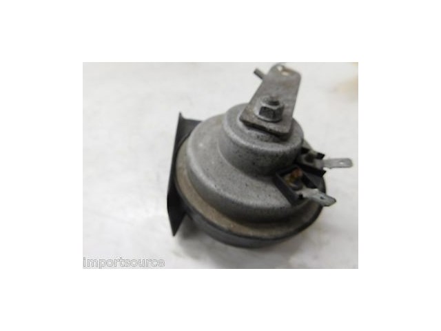 2003-2006 MERCEDES E500 W211 OEM LEFT FRONT LOW TONE HORN SIGNAL SIREN