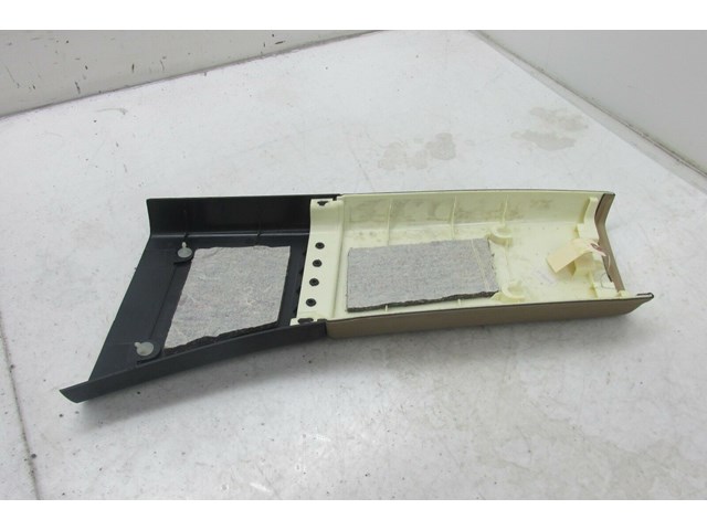 2003-2006 RANGE ROVER HSE OEM RIGHT FRONT PASSENGER LOWER B PILLAR