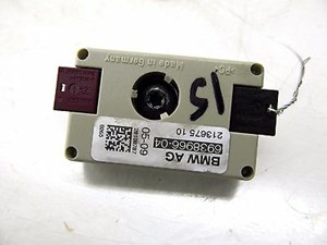 2008-2010 BMW 535i E60 OEM LEFT REAR C PILLAR ANTENNA SUPPRESSION FILTER