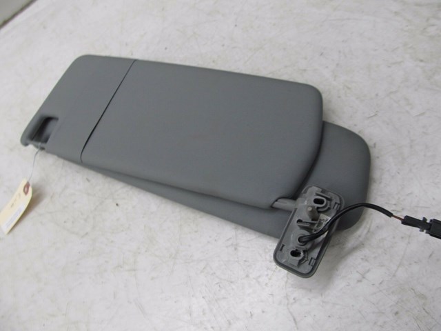 2004-2007 VOLKSWAGEN TOUAREG OEM RIGHT FRONT PASSENGER SIDE SUNVISOR GRAY
