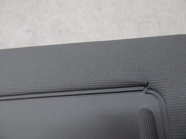 2004-2007 VOLKSWAGEN TOUAREG OEM RIGHT FRONT PASSENGER SIDE SUNVISOR GRAY