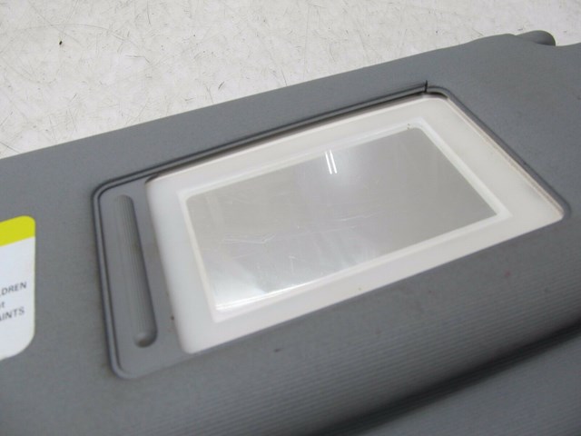 2004-2007 VOLKSWAGEN TOUAREG OEM RIGHT FRONT PASSENGER SIDE SUNVISOR GRAY