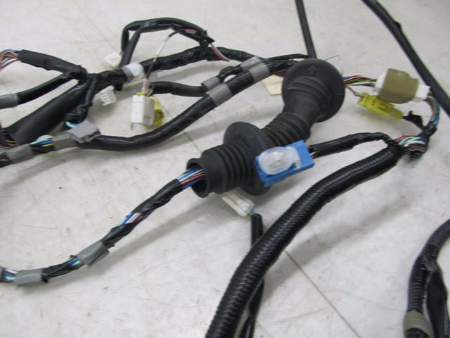  2002-2010 LEXUS SC430 Z40 OEM RIGHT FRONT PASSENGER DOOR WIRES WIRING HARNESS