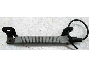  2003-2006 MERCEDES E500 W211 OEM RIGHT REAR SUSPENSION AIR BAG PRESSURE SENSOR