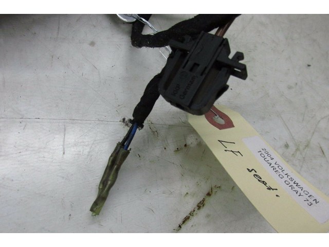 2004-2007 VOLKSWAGEN TOUAREG OEM FRONT LEFT DRIVER  SEAT AIRBAG AIR BAG 