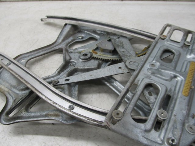 1985-1991 BMW 325i CABRIO E30 OEM LEFT REAR WINDOW REGULATOR W/O MOTOR