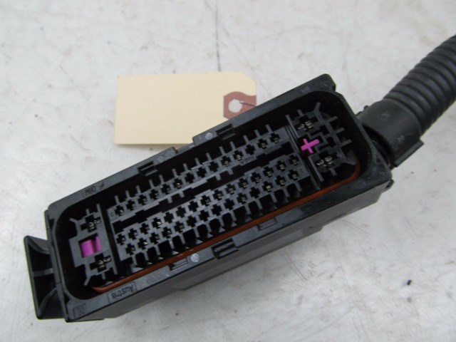 2004-2007 VOLKSWAGEN TOUAREG OEM ABS PUMP PLUG PIGTAIL WIRES