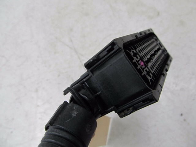 2004-2007 VOLKSWAGEN TOUAREG OEM ABS PUMP PLUG PIGTAIL WIRES