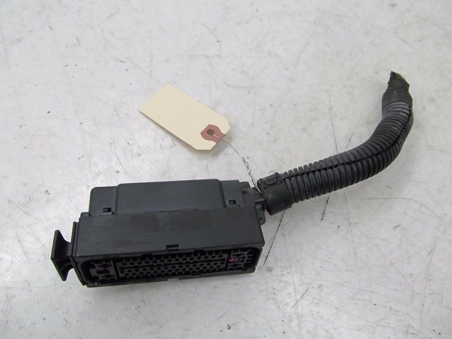 2004-2007 VOLKSWAGEN TOUAREG OEM ABS PUMP PLUG PIGTAIL WIRES