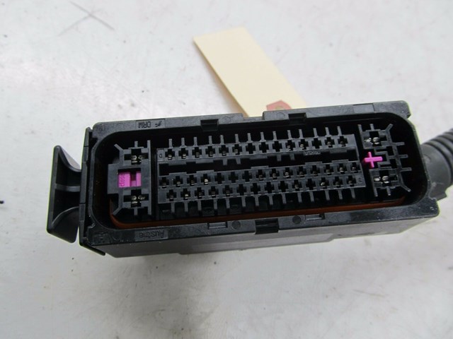 2004-2007 VOLKSWAGEN TOUAREG OEM ABS PUMP PLUG PIGTAIL WIRES