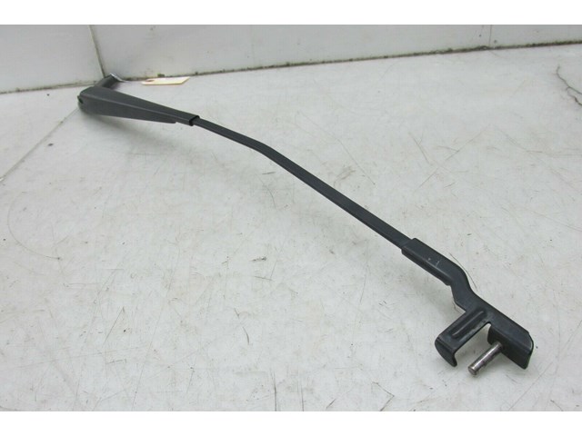2007-2010 BMW X5 E70 OEM RIGHT FRONT WINDSHIELD WIPER ARM 