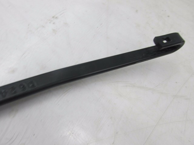 2014-2016 INFINITI Q50 OEM RIGHT FRONT WINDSHIELD WIPER ARM