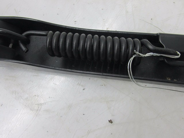 2014-2016 INFINITI Q50 OEM RIGHT FRONT WINDSHIELD WIPER ARM