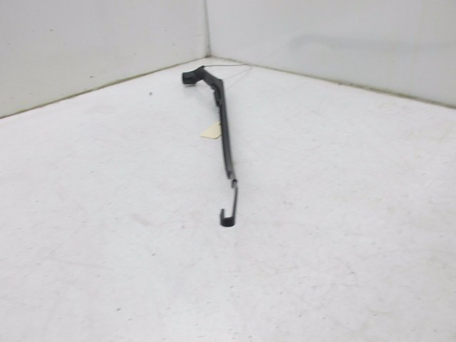 2014-2016 INFINITI Q50 OEM RIGHT FRONT WINDSHIELD WIPER ARM
