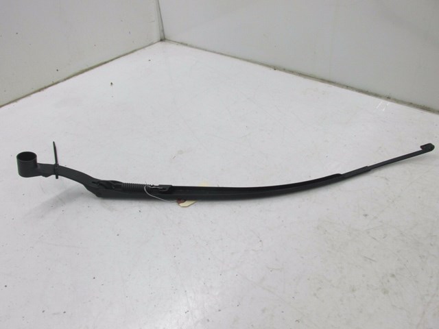 2014-2016 INFINITI Q50 OEM RIGHT FRONT WINDSHIELD WIPER ARM
