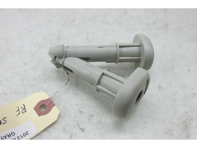 2011-2018 INFINITI M37 Q70 OEM RIGHT FRONT SEAT HEADREST HEIGHT ADJUSTER PAIR 