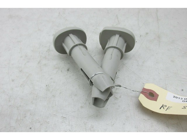 2011-2018 INFINITI M37 Q70 OEM RIGHT FRONT SEAT HEADREST HEIGHT ADJUSTER PAIR 