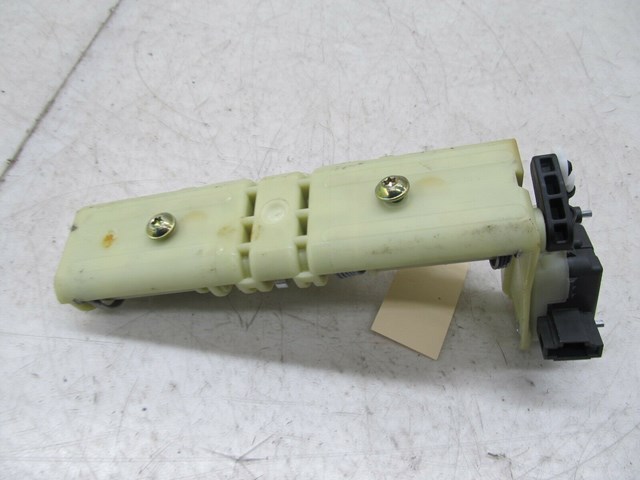 2003-2006 MERCEDES E500 W211 OEM LEFT REAR HEADREST RECLINER MOTOR 