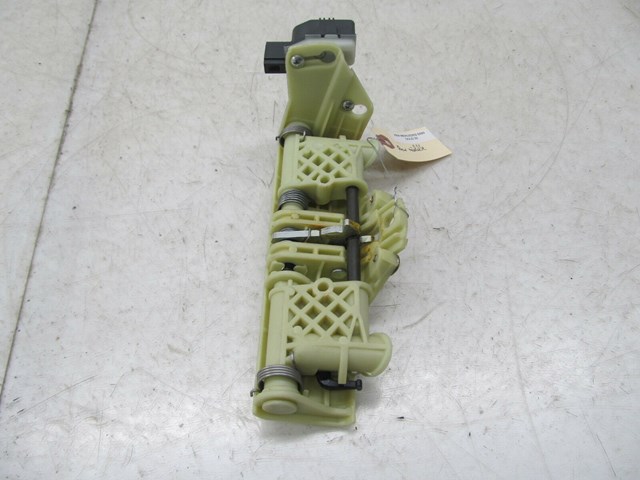 2003-2006 MERCEDES E500 W211 OEM REAR SEAT MIDDLE HEADREST RECLINER MOTOR 