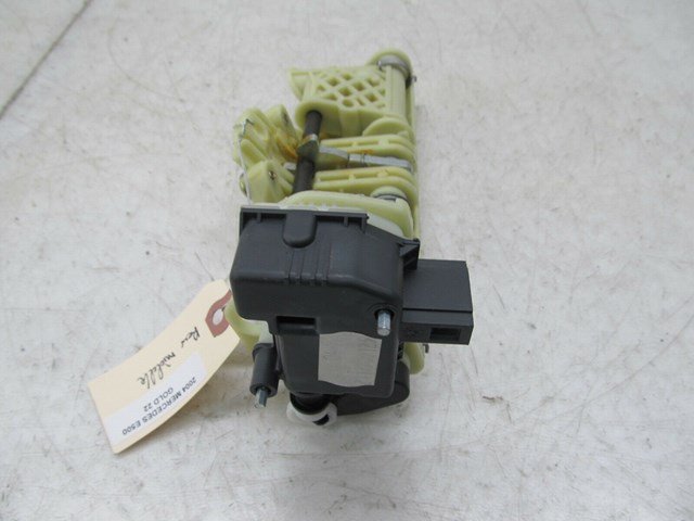 2003-2006 MERCEDES E500 W211 OEM REAR SEAT MIDDLE HEADREST RECLINER MOTOR 