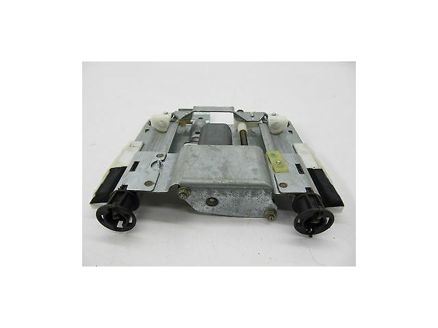 2004-2006 AUDI A8 L QUATTRO D3 OEM RIGHT FRONT UPPER SEAT HEADREST MOTOR 