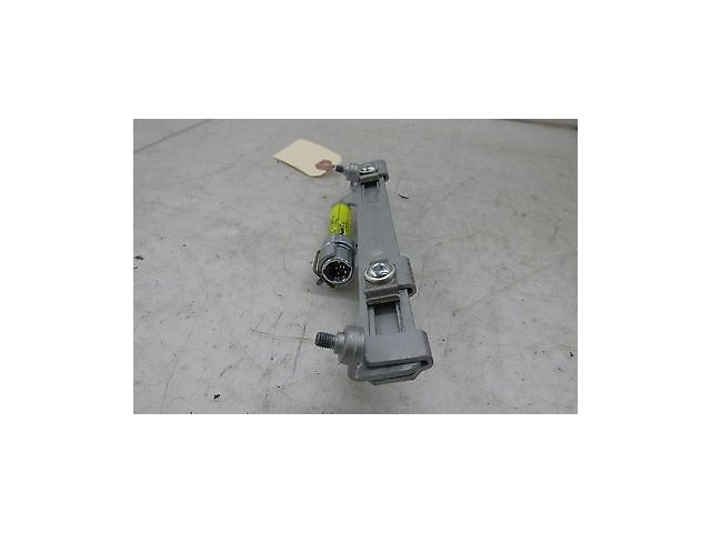 2006-2008 BMW 750LI E66 E65 OEM RIGHT FRONT UPPER SEAT HEADREST TENSIONER 