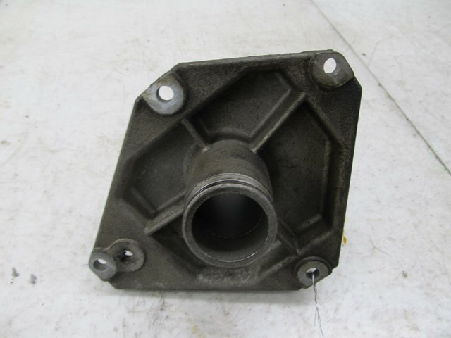  2003-2006 RANGE ROVER HSE OEM RIGHT FRONT AXLE SHAFT GUIDE BRACKET