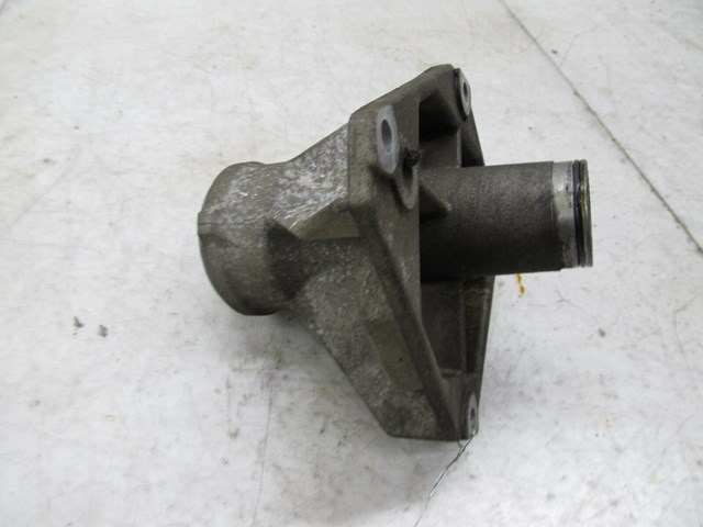  2003-2006 RANGE ROVER HSE OEM RIGHT FRONT AXLE SHAFT GUIDE BRACKET