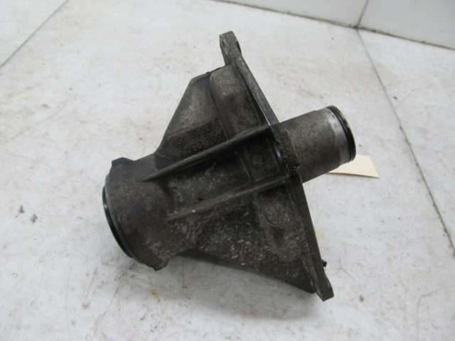  2003-2006 RANGE ROVER HSE OEM RIGHT FRONT AXLE SHAFT GUIDE BRACKET