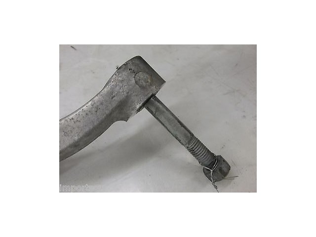 2002-2006 CADILLAC ESCALADE OEM RIGHT FRONT AXLE MOUNT BRACKET BRACE