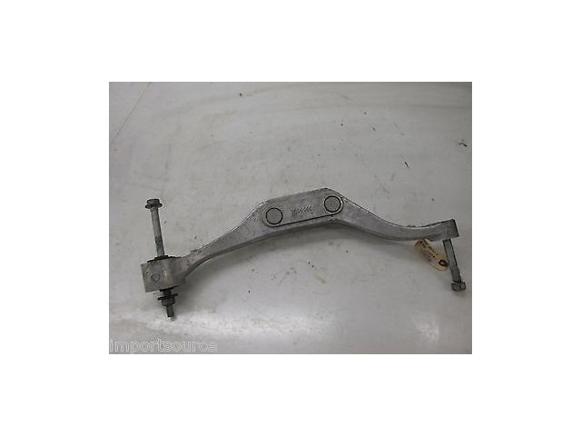 2002-2006 CADILLAC ESCALADE OEM RIGHT FRONT AXLE MOUNT BRACKET BRACE