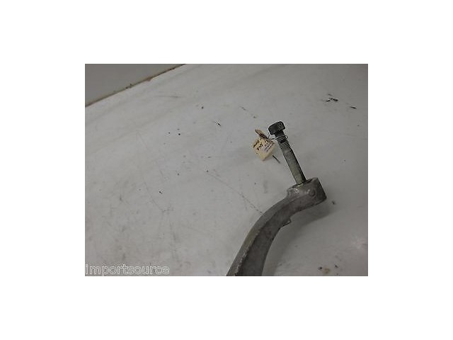 2002-2006 CADILLAC ESCALADE OEM RIGHT FRONT AXLE MOUNT BRACKET BRACE