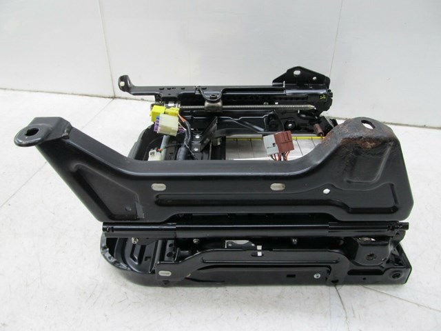 2003-2004 LAND ROVER DISCOVERY OEM RIGHT FRONT SEAT TRACK ASSEMBLY 