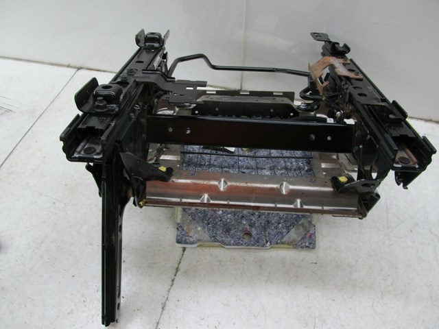 2003-2007 CHEVY SILVERADO OEM RIGHT FRONT SEAT TRACK ASSEMBLY 