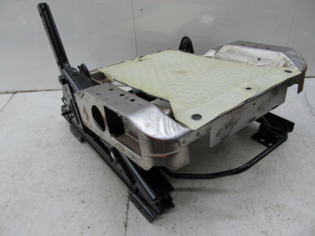 2003-2007 CHEVY SILVERADO OEM RIGHT FRONT SEAT TRACK ASSEMBLY 