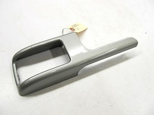 2003-2005 RANGE ROVER HSE L322 OEM RIGHT FRONT INNER DOOR HANDLE BEZEL TRIM